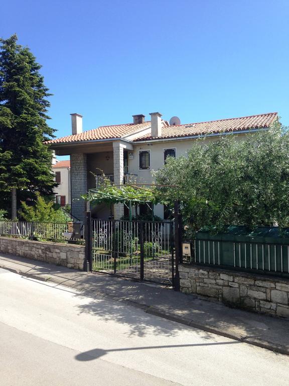 Guest House Slavica Пула Экстерьер фото